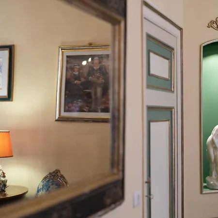 Dimora Leone Apartment Lucca