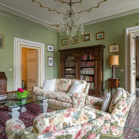 Dimora Leone Apartment Lucca